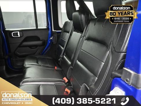 Used 2019 Jeep Wrangler Unlimited Sahara image 11