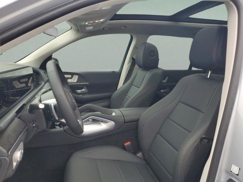 Certified 2026 Mercedes-Benz GLS 450 4MATIC image 22