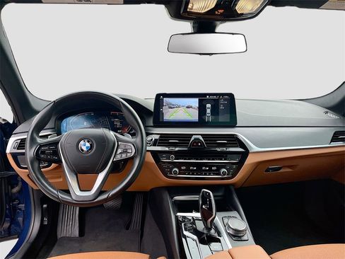 Used 2023 BMW 530i w/ Premium Package image 24