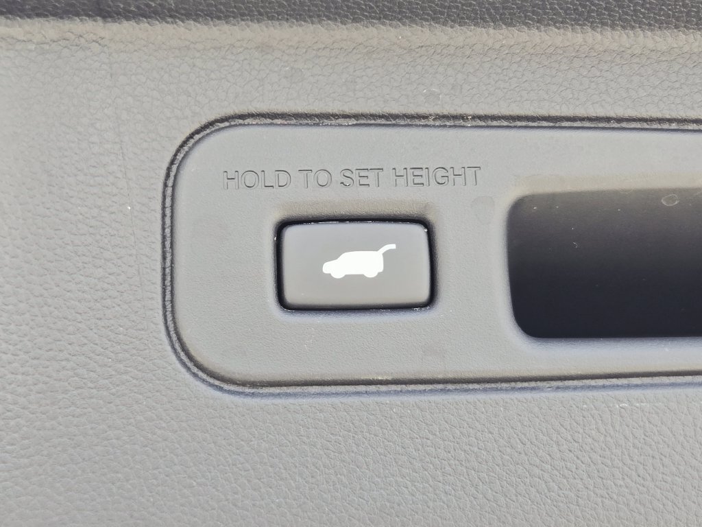 Certified 2026 Honda Pilot Black Edition image 21