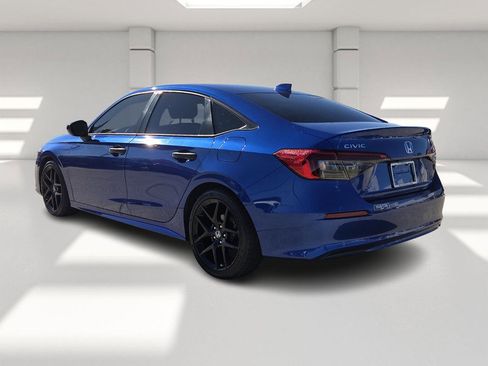 Used 2024 Honda Civic Sport image 3