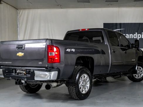 Used 2011 Chevrolet Silverado 3500 LTZ w/ LTZ Plus Package image 7