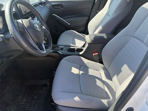 Used 2024 Toyota Corolla Cross AWD Hybrid w/ Moonroof Package image 5