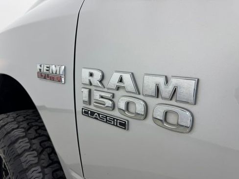 Used 2019 RAM 1500 Big Horn image 32