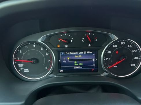 Used 2023 GMC Acadia SLE w/ Driver Convenience Package FWD image 13