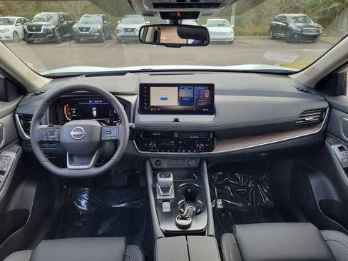 New 2026 Nissan Rogue Platinum image 11