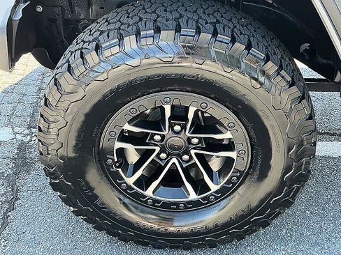Used 2025 Jeep Wrangler Unlimited Rubicon w/ XTREMEE 35" Tire Package AWD/4WD image 9