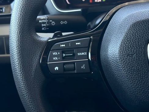 Certified 2024 Honda Pilot LX image 30