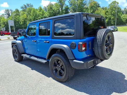 Used 2023 Jeep Wrangler Unlimited Sport AWD/4WD image 3