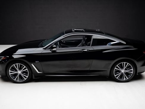 Used 2019 INFINITI Q60 3.0t Luxe AWD/4WD image 16