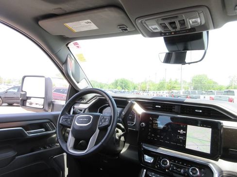 Certified 2024 GMC Sierra 2500 Denali w/ Technology Package AWD/4WD image 28