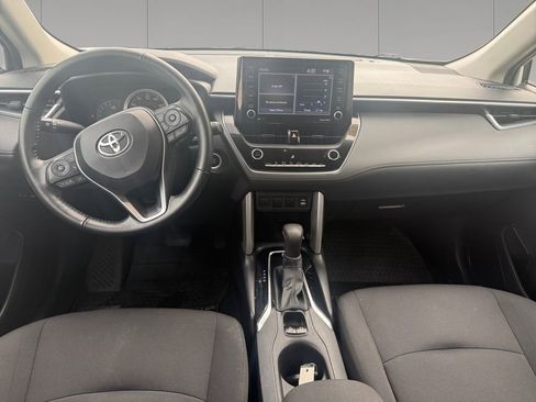 Used 2022 Toyota Corolla Cross LE AWD/4WD image 12
