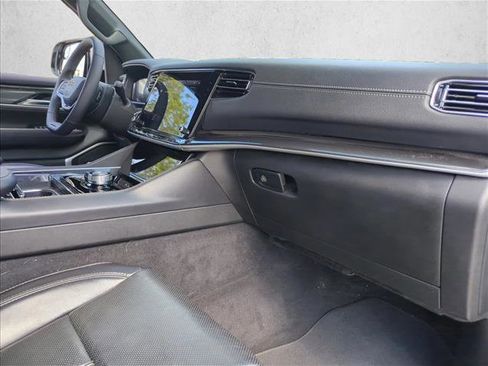 Used 2022 Jeep Wagoneer Series I image 24