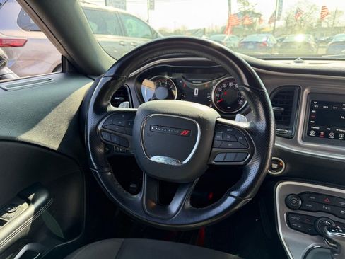 Used 2022 Dodge Challenger R/T image 16