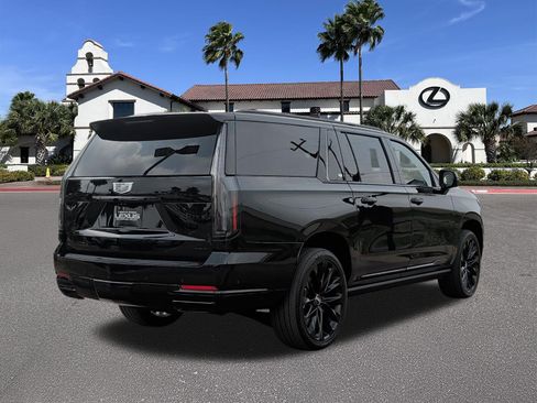 Used 2026 Cadillac Escalade ESV Platinum Sport w/ LPO, ONYX Package AWD/4WD image 2