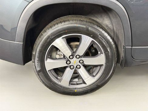 Used 2019 Chevrolet Traverse LT w/ LT Premium Package AWD/4WD image 34