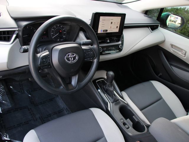 Used 2024 Toyota Corolla LE FWD image 5