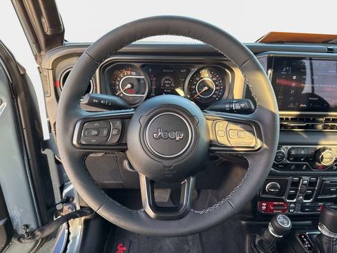 Certified 2025 Jeep Gladiator Rubicon w/ Safety Group image 26