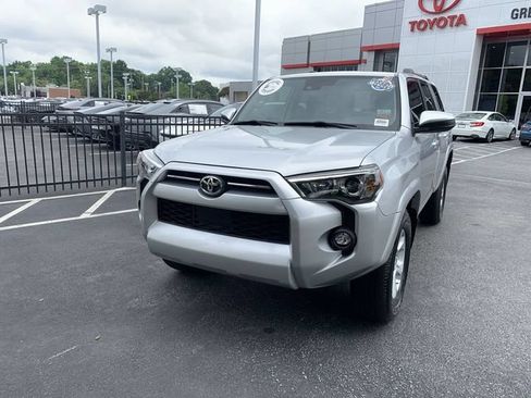 Certified 2022 Toyota 4Runner SR5 RWD image 4