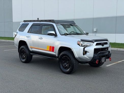 Used 2015 Toyota 4Runner SR5 Premium image 3