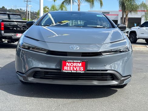 New 2027 Toyota Prius LE FWD image 5