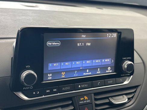 Used 2022 Nissan Altima 2.5 S image 16