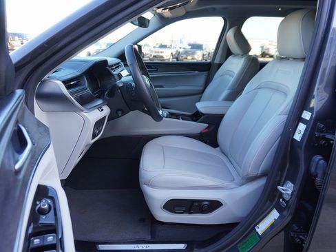 Used 2022 Jeep Grand Cherokee Overland image 7