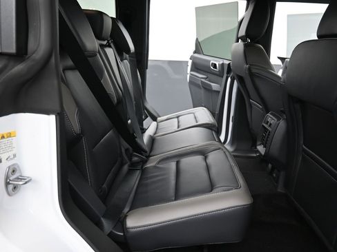 New 2025 Ford Bronco Outer Banks image 10