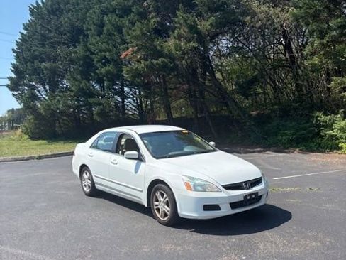 Used 2007 Honda Accord SE image 3