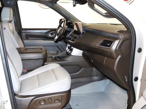 Used 2023 GMC Yukon XL SLT w/ SLT Premium Package AWD/4WD image 71