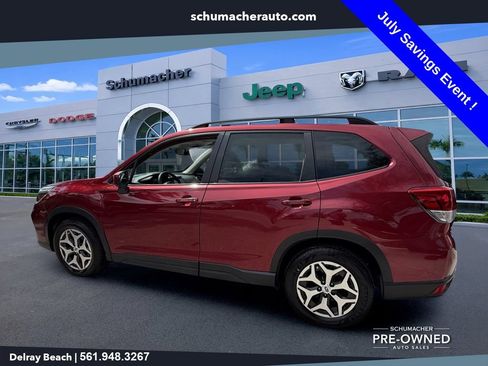 Used 2020 Subaru Forester Premium AWD/4WD image 5