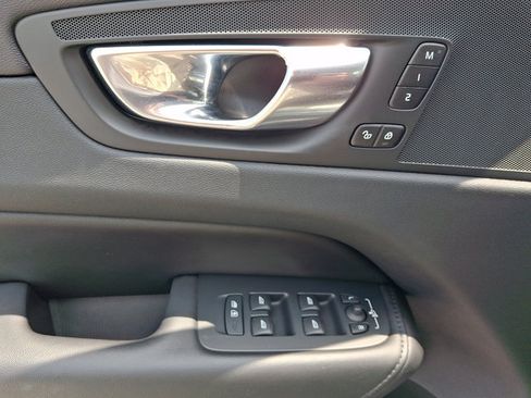 Used 2023 Volvo XC60 B5 Plus w/ Climate Package AWD/4WD image 13