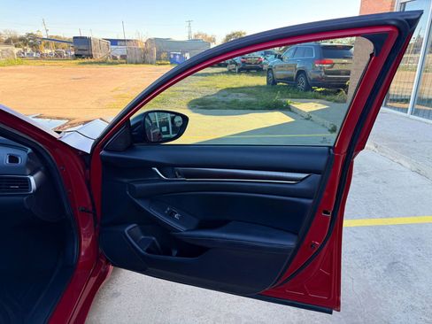 Used 2021 Honda Accord Sport image 40