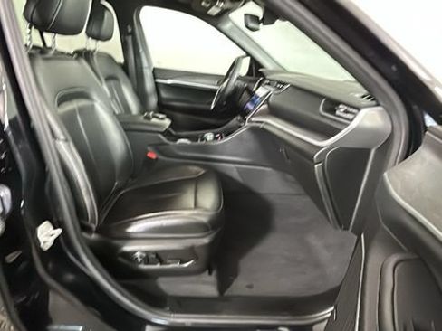 Used 2024 Jeep Grand Cherokee Limited 4xe AWD/4WD image 31