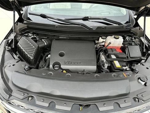 Certified 2024 Buick Enclave Avenir w/ Avenir Technology Package image 21