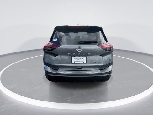 Used 2024 Nissan Rogue SV AWD/4WD image 7