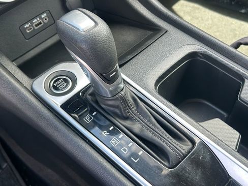 Used 2023 Nissan Sentra SV FWD image 17