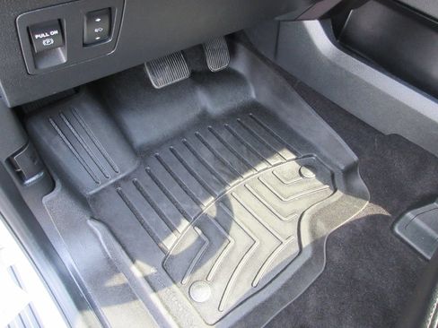 Used 2021 Ford Expedition Max Limited AWD/4WD image 32