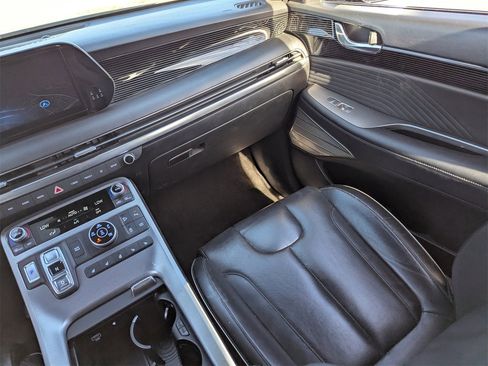 Used 2024 Hyundai Palisade Calligraphy image 21