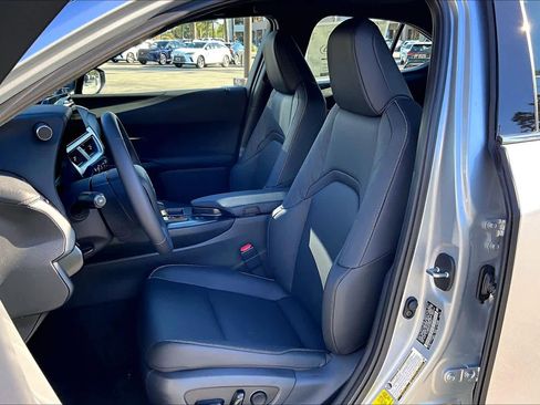 New 2026 Lexus UX 300h FWD image 18