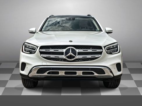 Used 2022 Mercedes-Benz GLC 300 4MATIC image 2