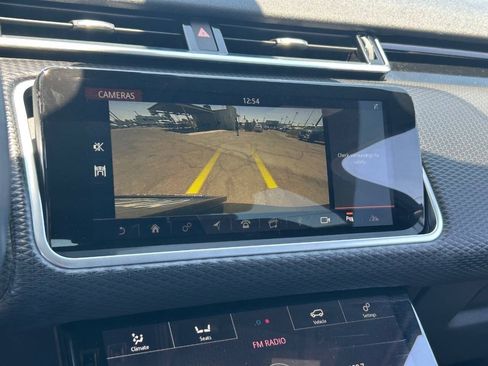 Used 2018 Land Rover Range Rover Velar R-Dynamic SE AWD/4WD image 30