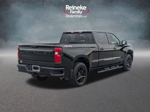 Used 2022 Chevrolet Silverado 1500 Custom w/ LPO, Dark Essentials Package AWD/4WD image 5