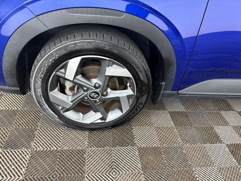 Used 2022 Hyundai Venue Limited FWD image 26