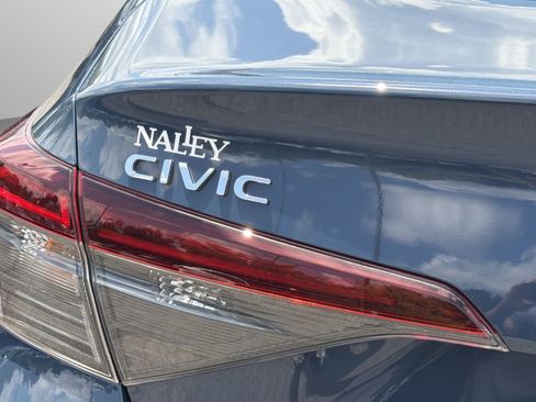Used 2025 Honda Civic Sport image 25