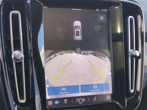 Used 2023 Volvo XC40 B5 Ultimate w/ Protection Package Premier image 29