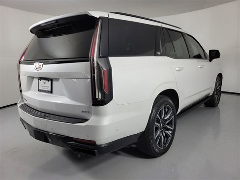 Used 2021 Cadillac Escalade Sport Platinum w/ Heavy-Duty Trailer Package image 4