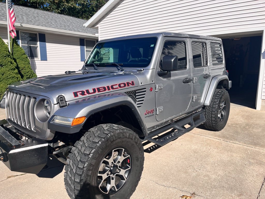 Used 2018 Jeep Wrangler Unlimited Rubicon w/ Uconnect 4C Nav & Sound Group AWD/4WD image 3