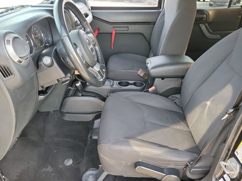 Used 2015 Jeep Wrangler Unlimited Sport w/ Quick Order Package 24S image 4