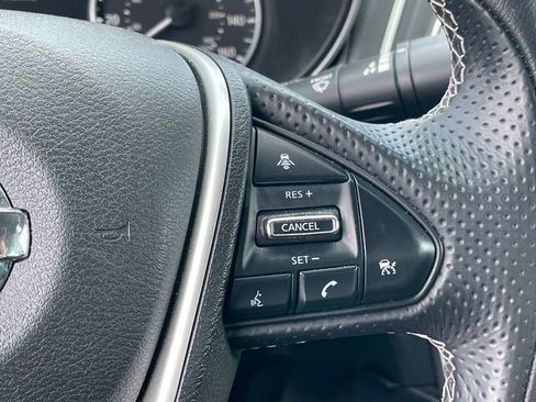 Used 2019 Nissan Maxima 3.5 SV w/ Floor Mat Group FWD image 15